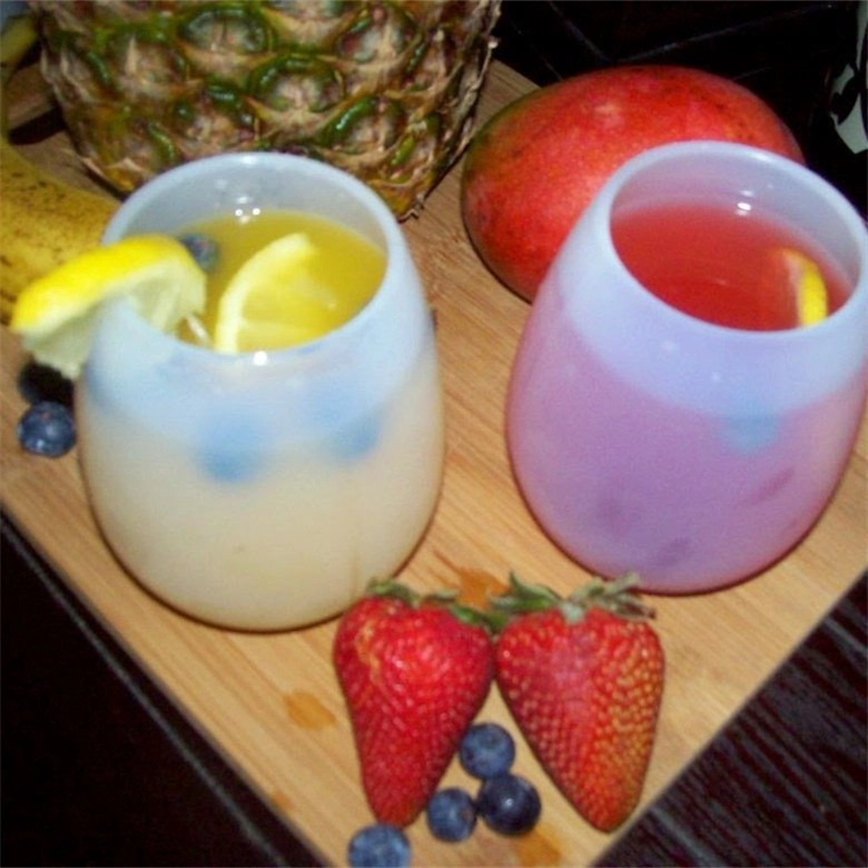 New fashion promotional colorful silicone wine glass , silicone wine drinking cups