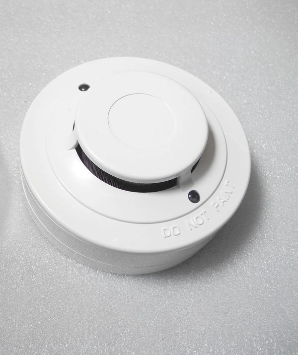 China 2 fios Detector Convencional Smoke com indicador LED remoto PY-YT102C fabricante