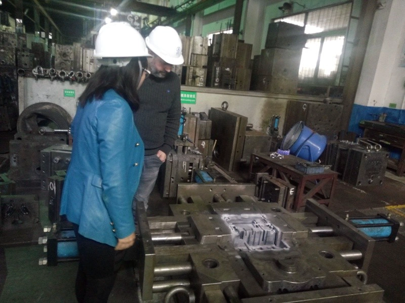 Welcome Customer Visiting Die Casting Work Shop