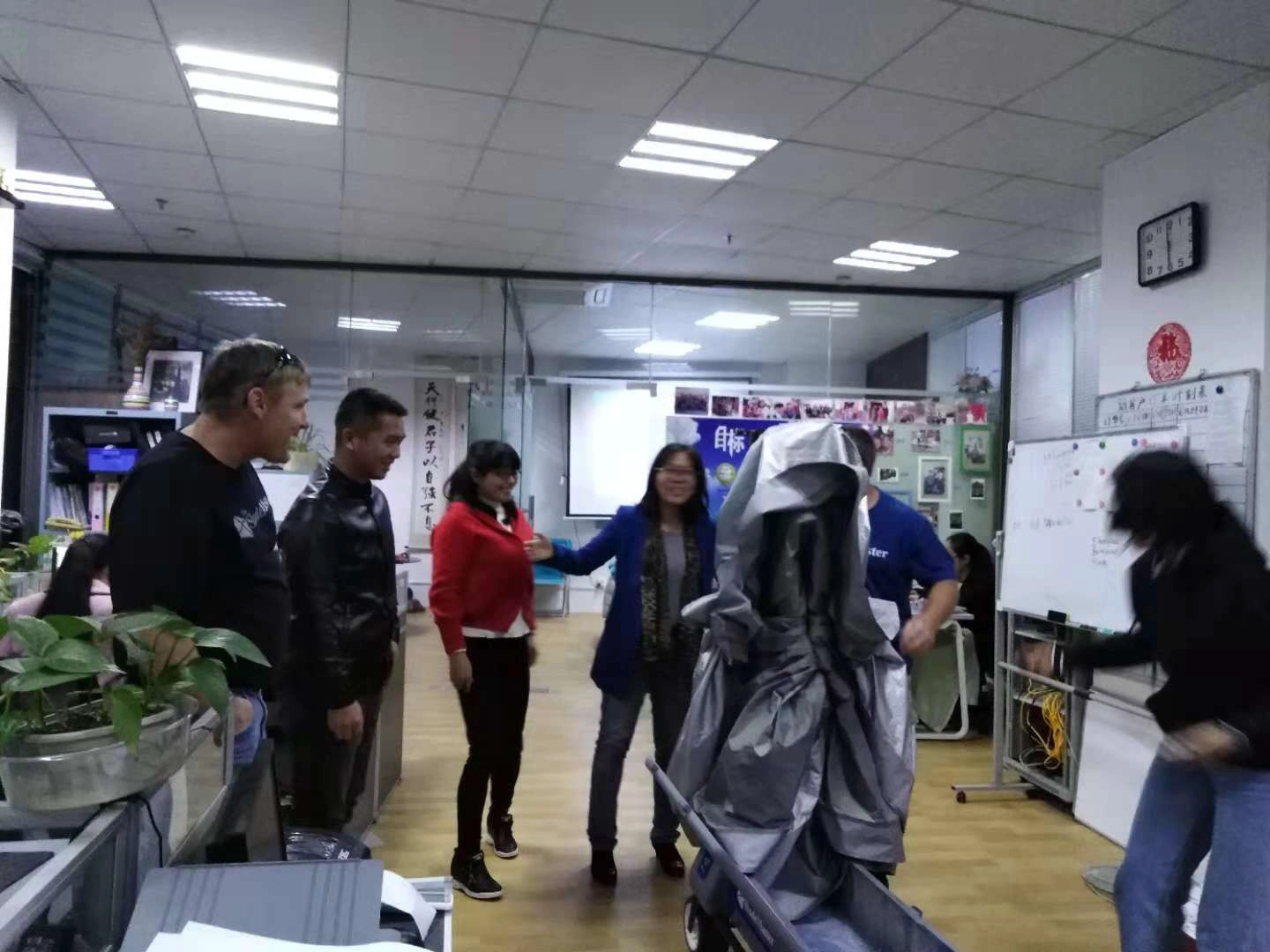 XY-GLOBAL is a happy team