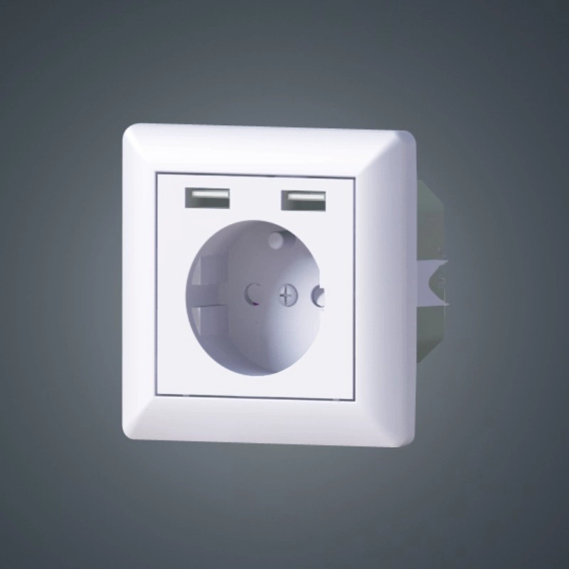 Parede europeia do soket de Schuko nas tomadas francesas 16A 250V da alimentação de CA com o soquete de 5V 2.4A USB