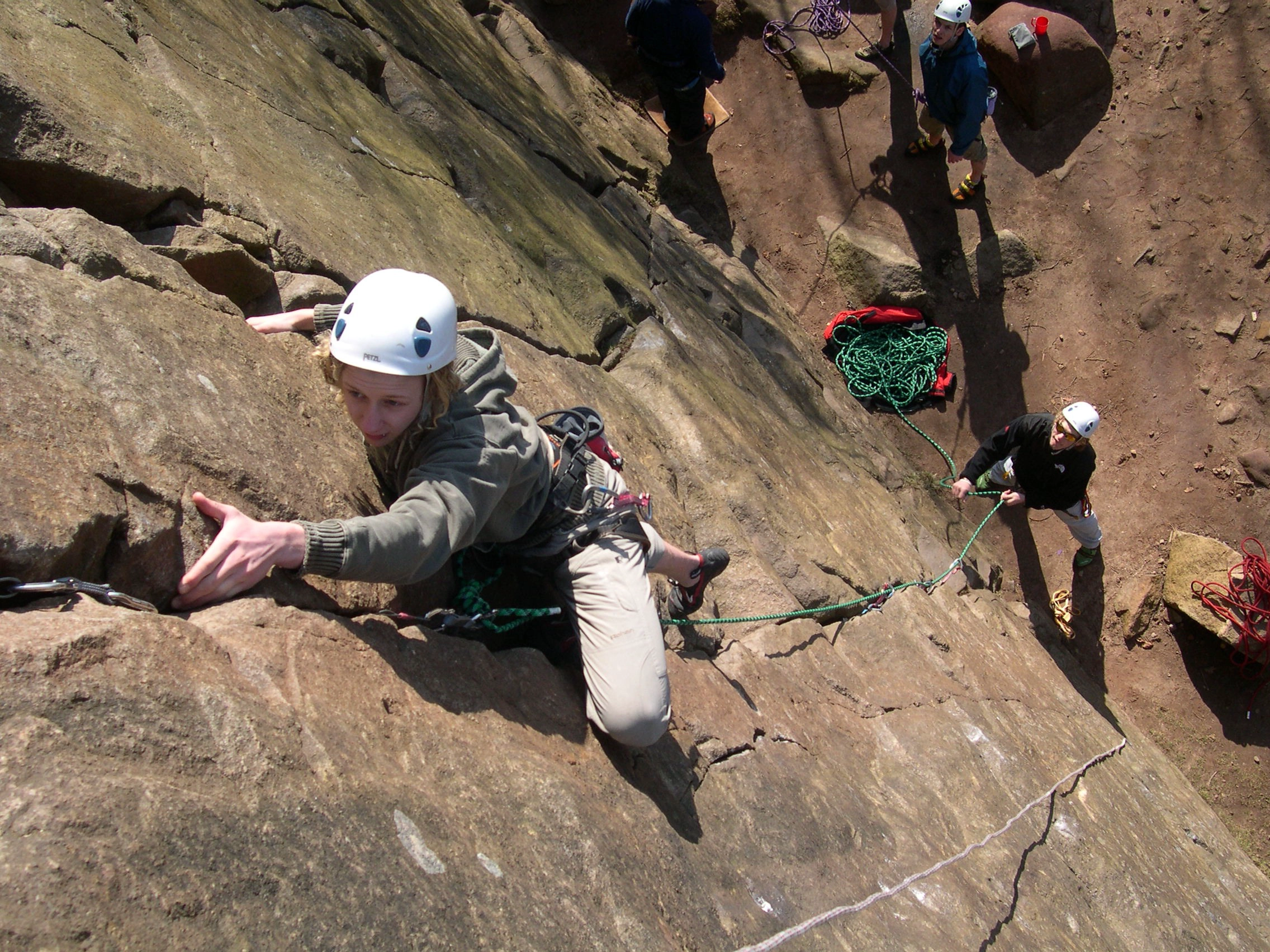 Rock climbing helmet
