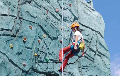 http://www.helmetsupplier.com/products/Featured-Sport-Climbing-Adventure-Helmet-With-Led-Lights-AU-M02.html#.V6m7TfSum4w