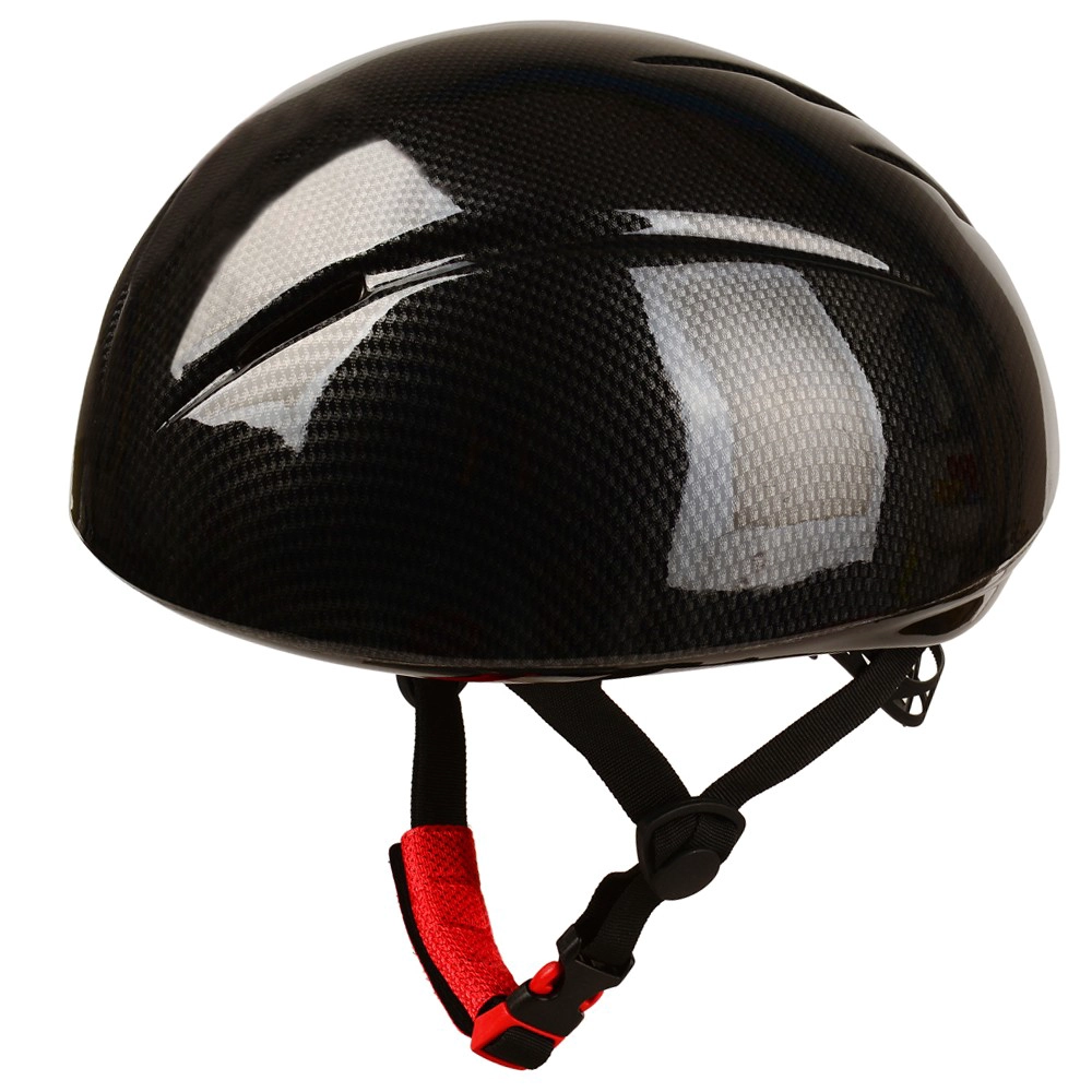 skates helmet