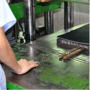 Inside comfort Heat sealed pads production Inside comfort Heat sealed pads production