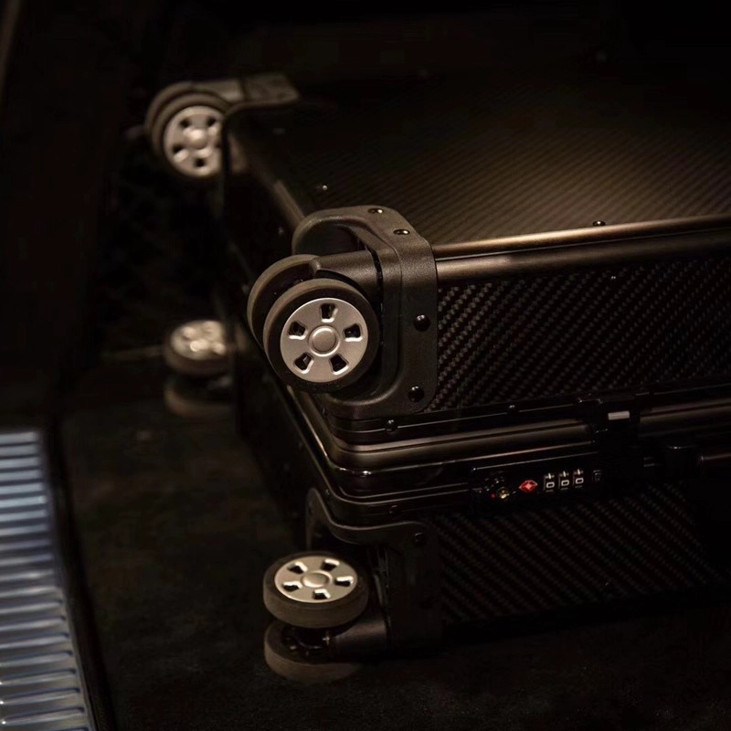 New factory direct sell 100% real carbon fiber rolling case