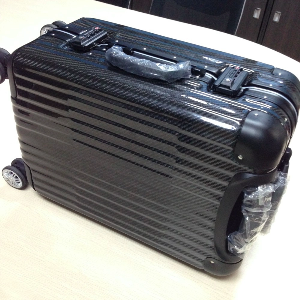 Carbon Fiber Suitcase dans le processus Autoclave