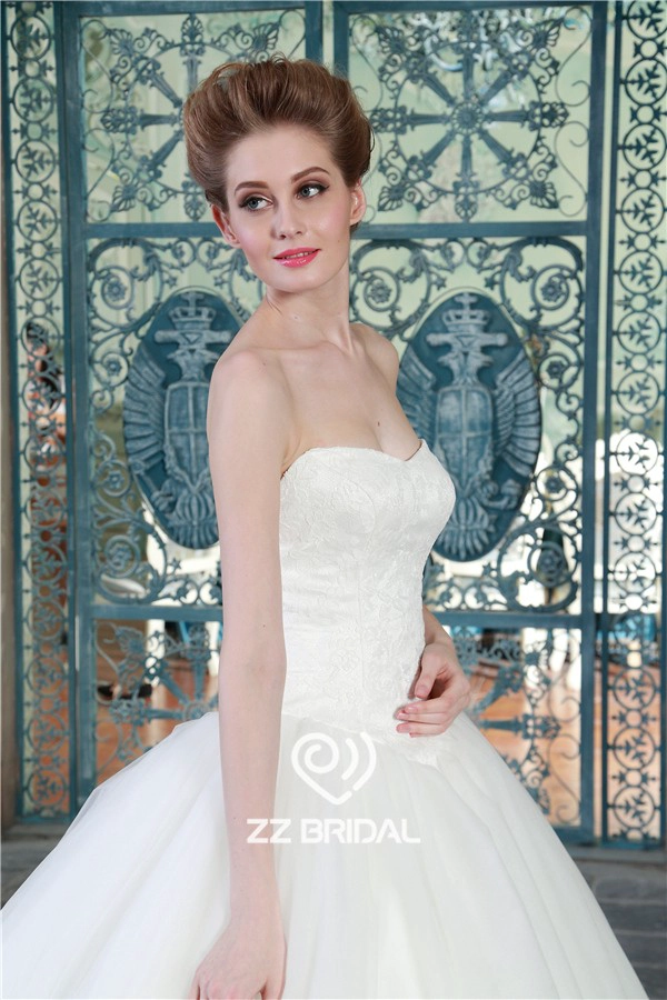 Ball gown dress sweetheart neckline tulle princess wedding gown manufacturer