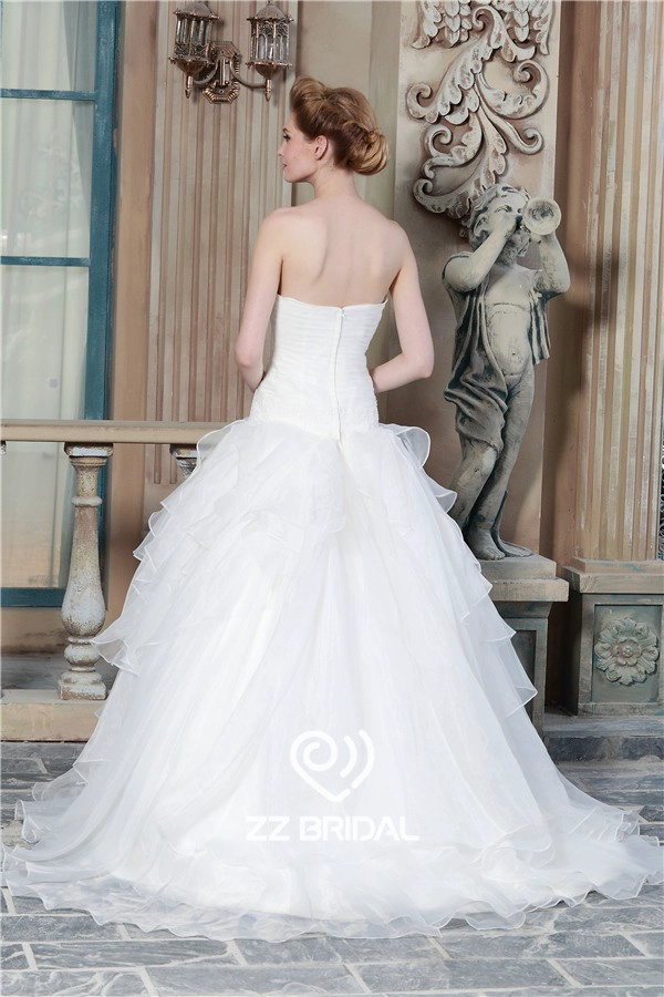China top kwaliteit lieverd hals gegolfde organza baljurk bruidsjurk