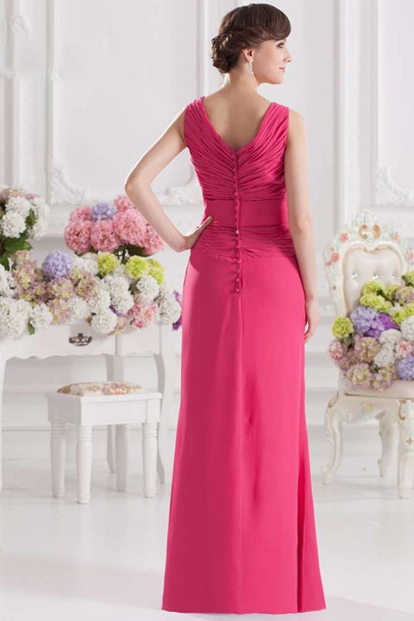 Elegancka elegancka sukienka z drucikami z długimi szyfonowymi różami