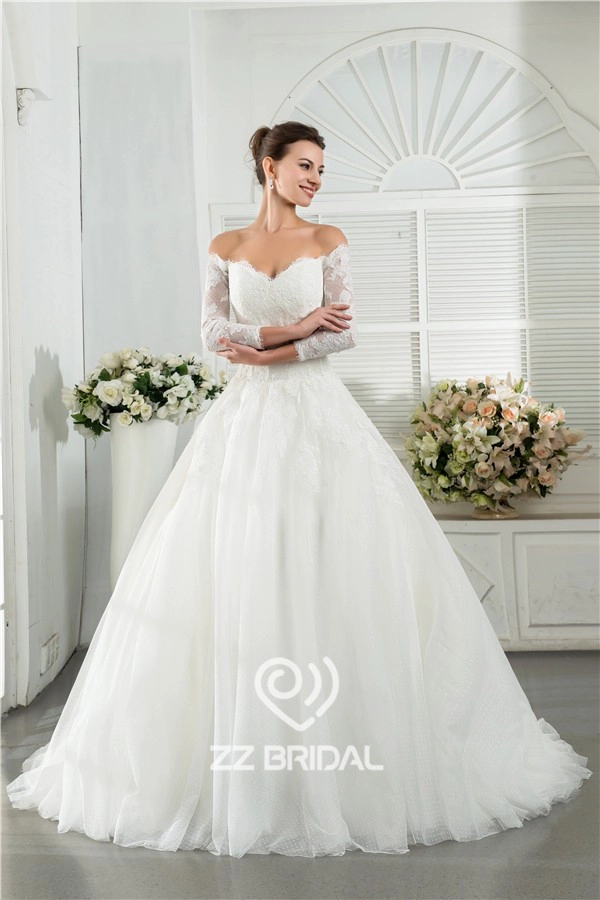 Chine Excellente manches longues de l'épaule dentelle décolleté amie appliqued usine de robe de mariage fabricant