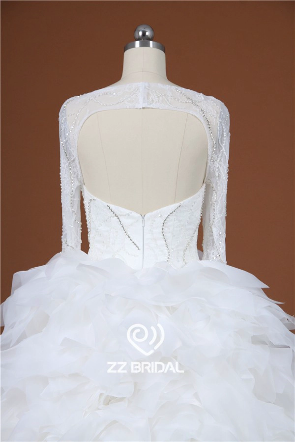 Lujoso de manga larga con cuentas de organza vestido de fiesta en capas fabricante vestido de novia