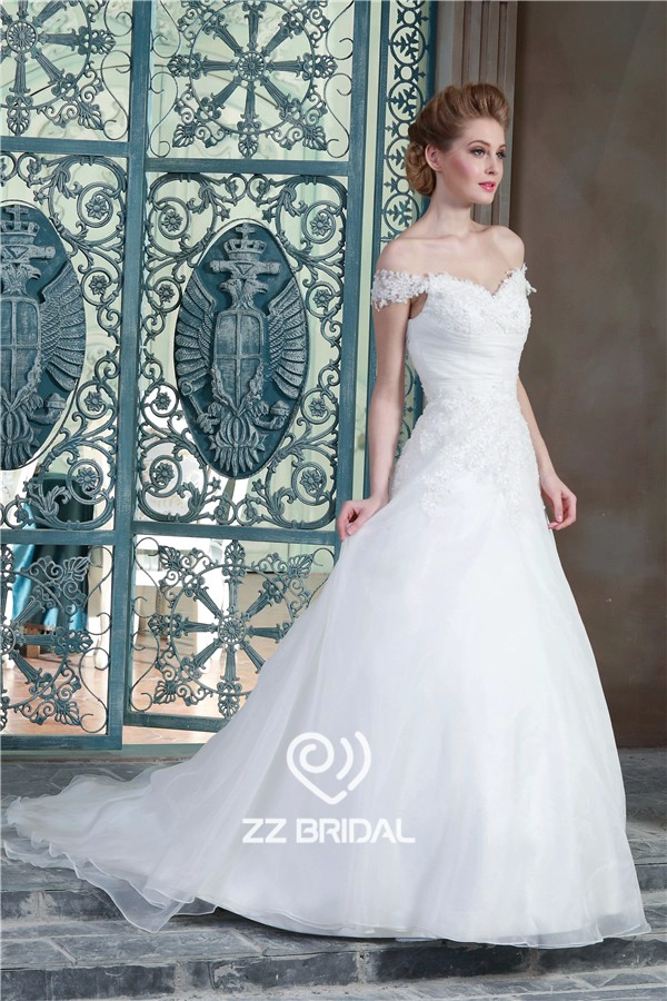 Nieuwe aankomst off shoulder lieverd hals kant geappliceerd ruches trouwjurk fabrikant