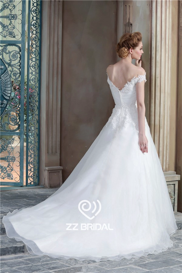 Nieuwe aankomst off shoulder lieverd hals kant geappliceerd ruches trouwjurk fabrikant