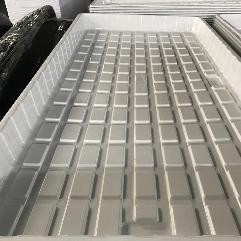Chine Plateaux de culture hydroponique en plastique blanc noir 2x4 4x4 4x8 adaptés aux besoins du client Fournisseur fabricant