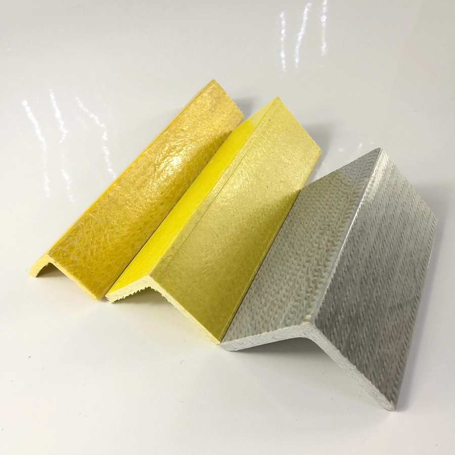 Cornières en plastique renforcé de fibre de verre 90 angles de la structure FRP GRP Angle Fournisseurs