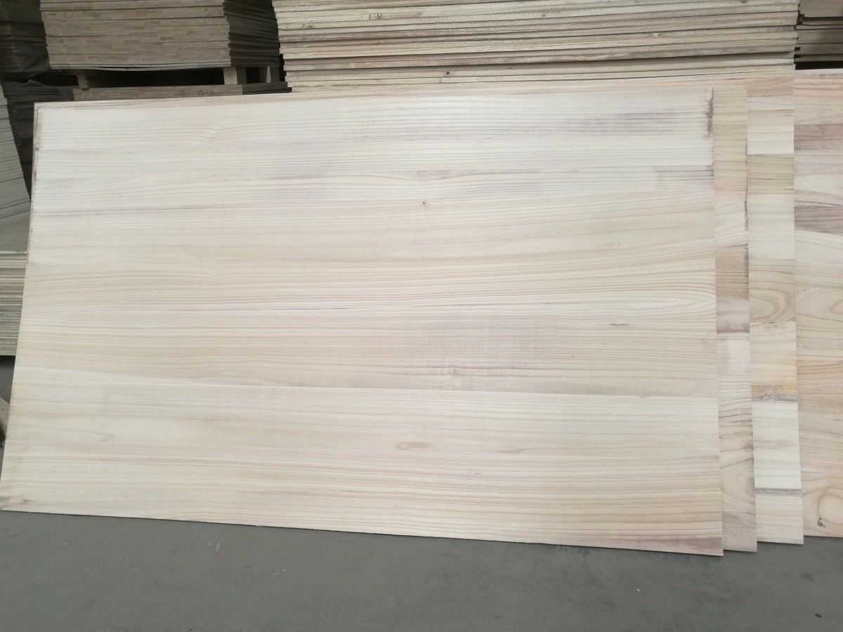 China Paulownia keilgezinkt Board für Türrahmen Paulownia Porzellan Fingergelenk Hersteller