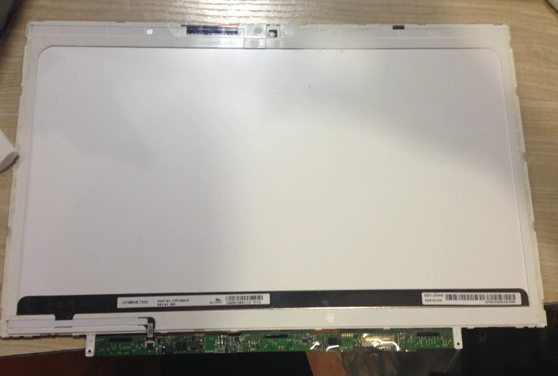 13.3 "LG Display pas les ordinateurs portables de rétro-éclairage à cellules ouvertes LP133WH4-TJA1 1366 × 768 cd / m2 0 C / R 500: 1