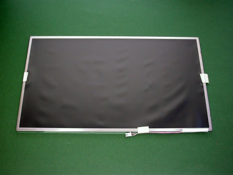 15.6 inç 1366 * 768 CMO Parlak Kalın 30 Pin LVDS N156B3-L02 Laptop Ekranı