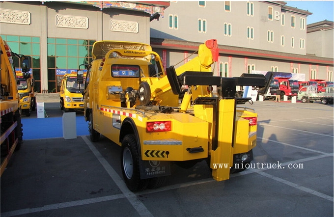 Best quality factory sale 4*2 156hp road rescue vehicle