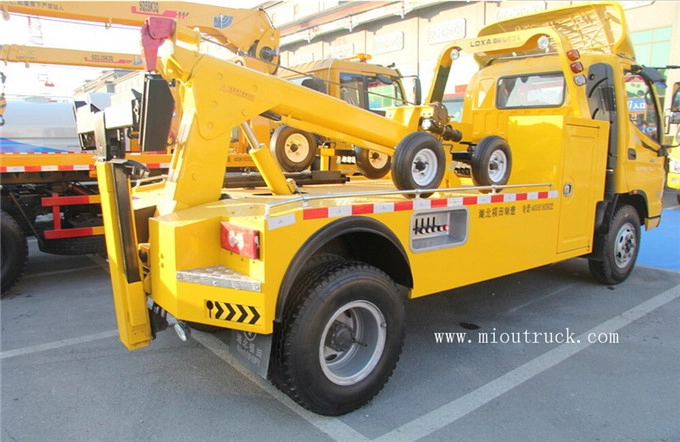 Best quality factory sale 4*2 156hp road rescue vehicle