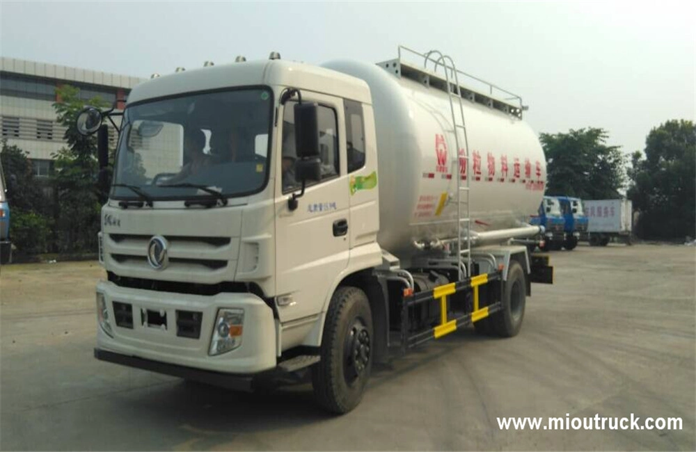 Bulk cement truck Dongfeng 4x2 Powder material truck China supplier