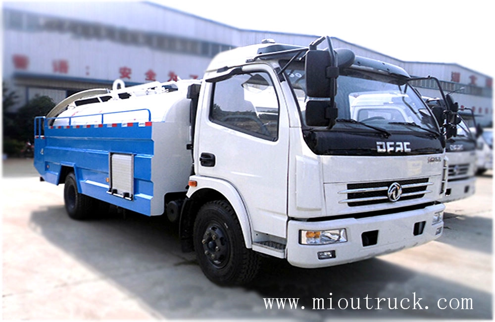 CLW5080GQX4 dongfeng4*2 5CBM road clearing vehicle