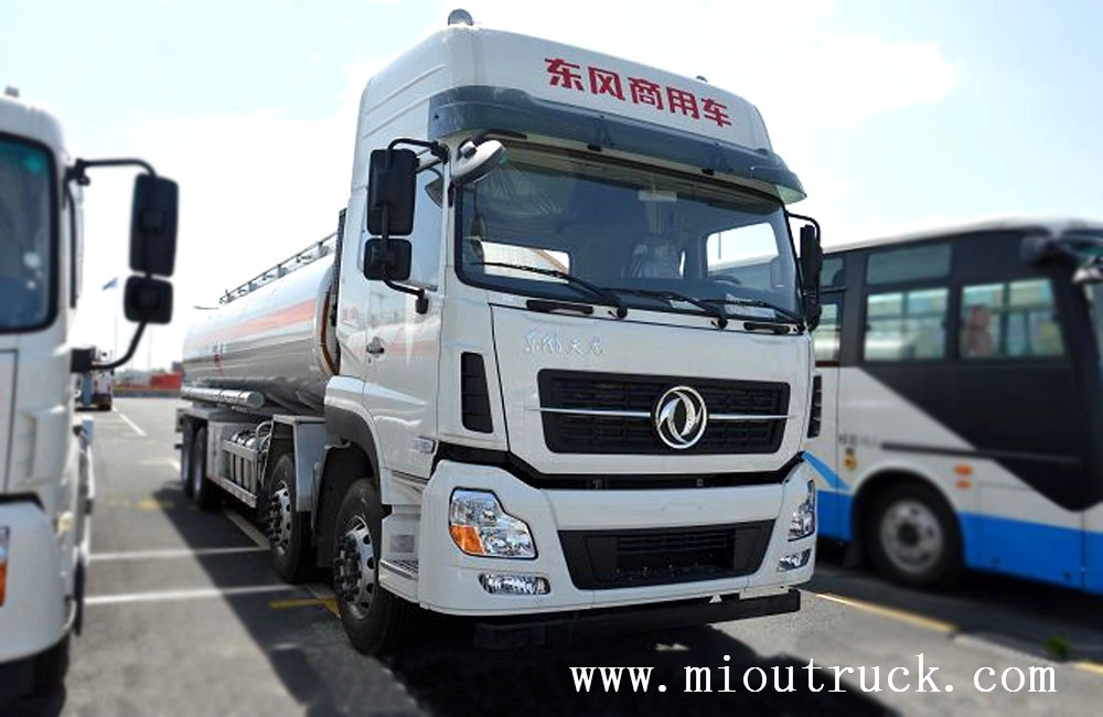 CSC5311GJYD10 Euro4 แบรนด์ Dongfeng 8 * รถบรรทุก 4 24CBM น้ำมัน