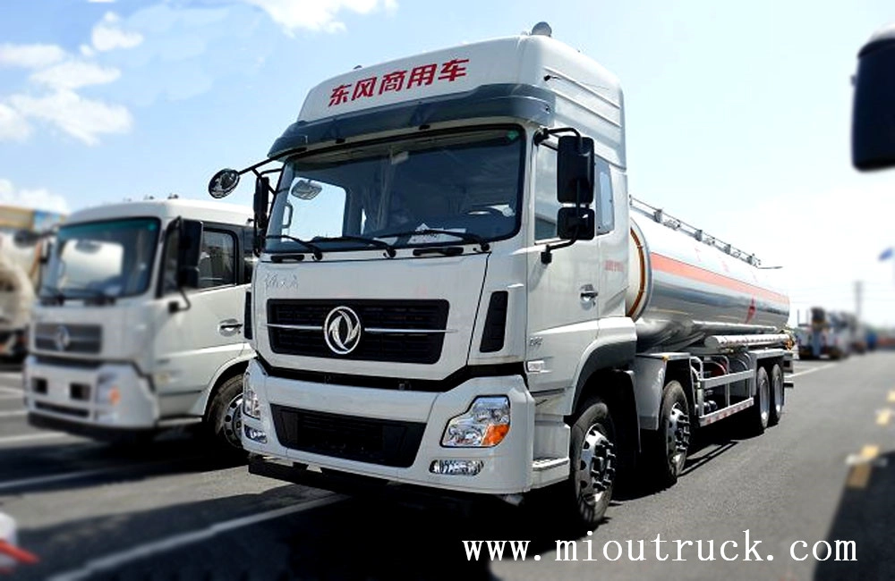 CSC5311GJYD10 Euro4 แบรนด์ Dongfeng 8 * รถบรรทุก 4 24CBM น้ำมัน
