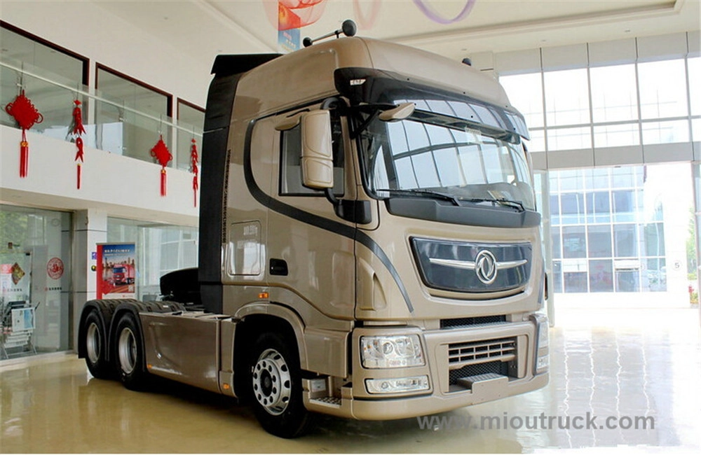 ประเทศจีนแบรนด์ที่มีชื่อเสียง Dongfeng 6x4 รถบรรทุกรถแทรกเตอร์ DFH4250C รถบรรทุก 6 * 4 รถแทรกเตอร์