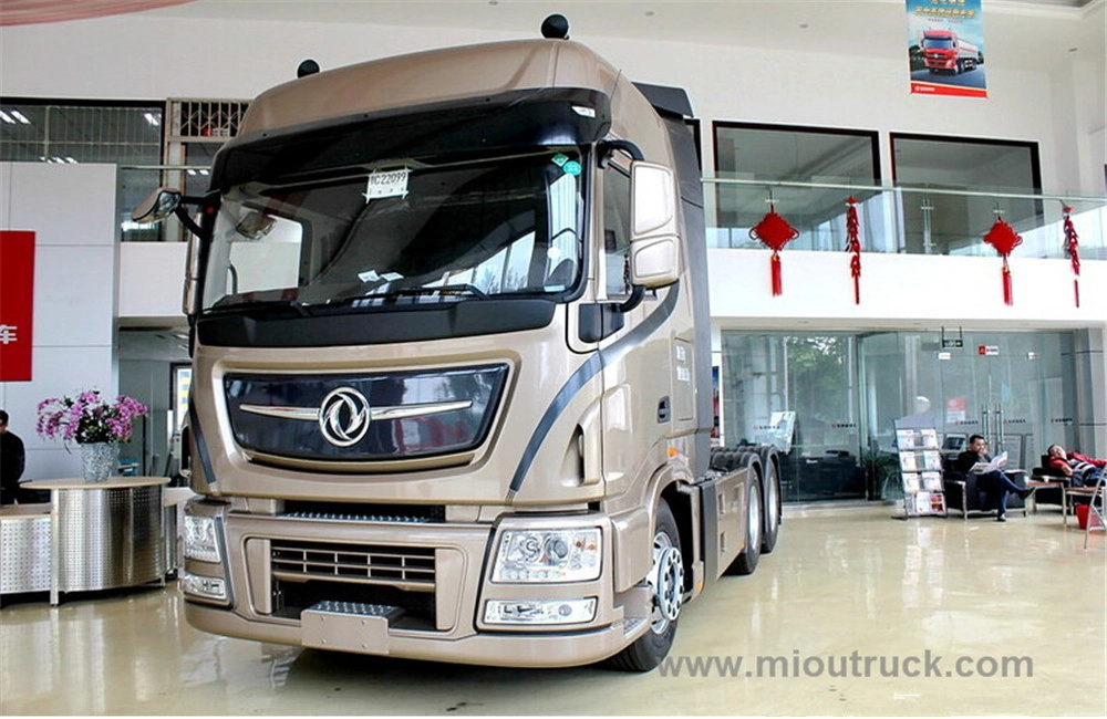 ประเทศจีนแบรนด์ที่มีชื่อเสียง Dongfeng 6x4 รถบรรทุกรถแทรกเตอร์ DFH4250C รถบรรทุก 6 * 4 รถแทรกเตอร์