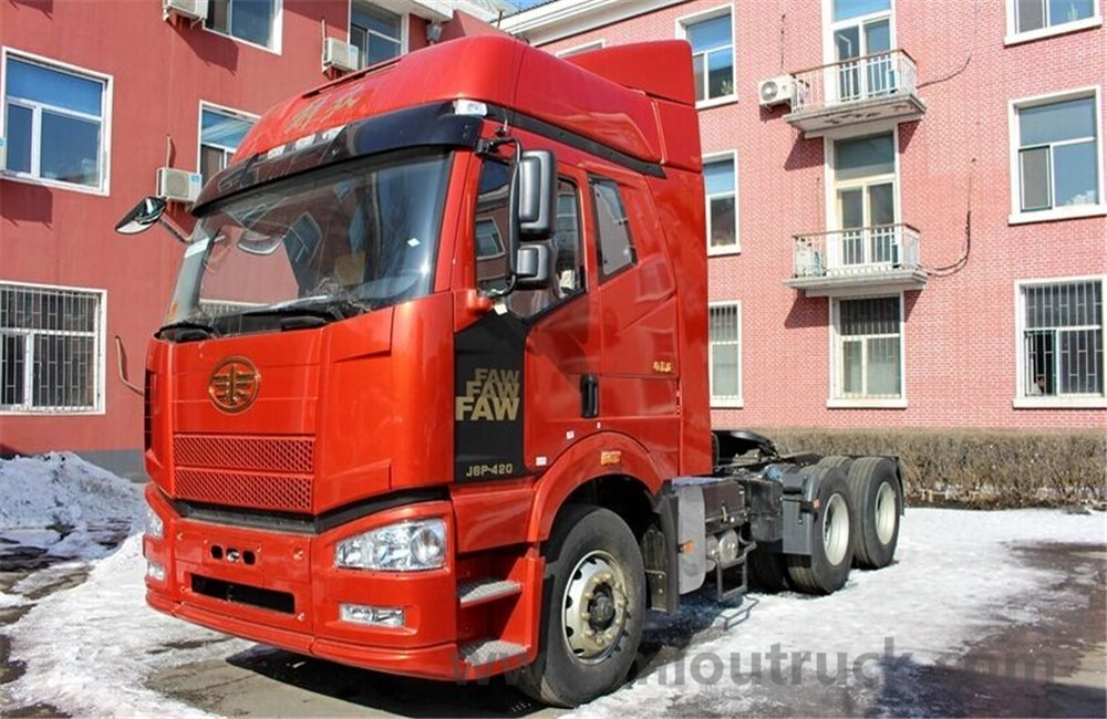 Kumpigurasyon ng FAW 6x4 J6P CA4250P66K24T1A1E4 High-top Diesel paghatak ng Trak / Tractor Truck