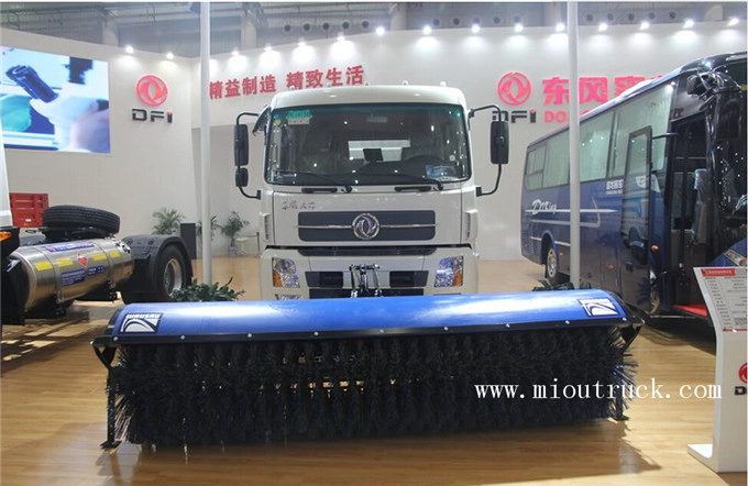 DongFeng 210hp penyapu basuh lori