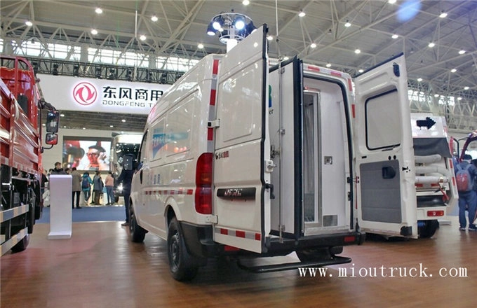 Dongfeng Yufeng 136 hp 4X2 palamigan trak
