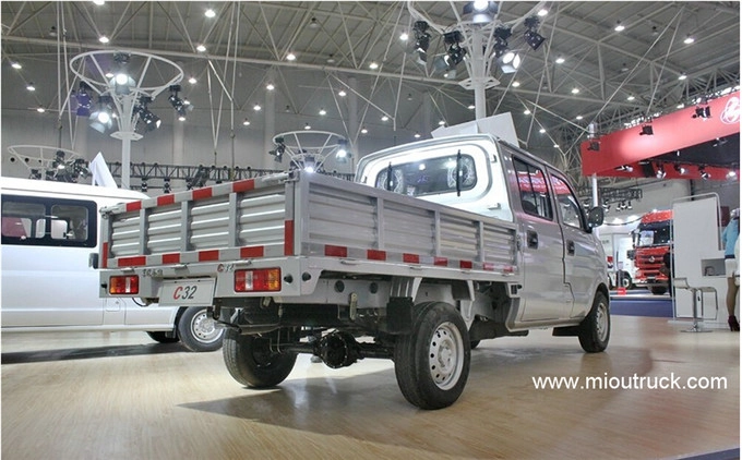 Dongfeng 1.5L 117hp gasoline Double row small trucks