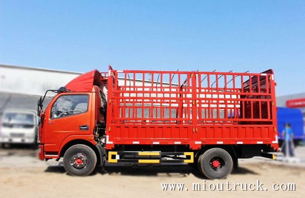 Caminhão leve de Dongfeng 115hp 4,2 m para venda, veículo transportador