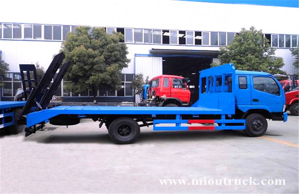 Dongfeng 4x2 2ton Mini Plano Truck para venda