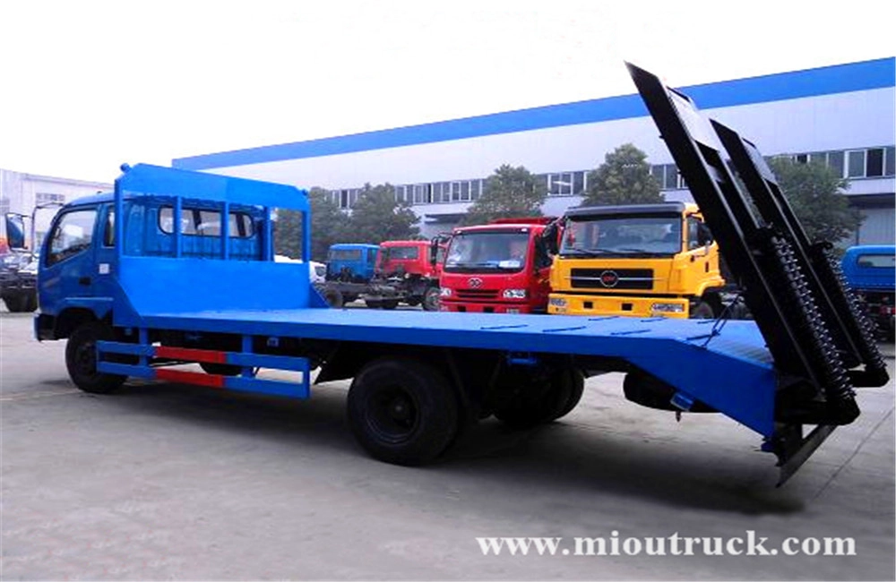 Dongfeng 4x2 2ton Mini Plano Truck para venda