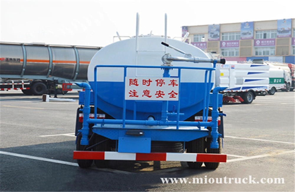 Dongfeng 4x2 5m³ camión de agua