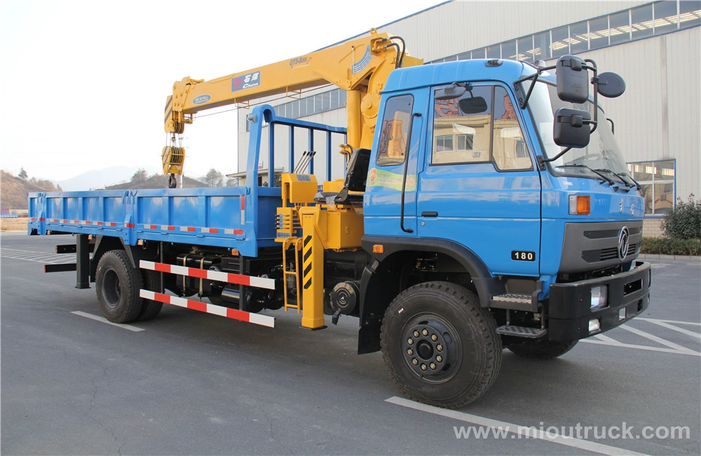 Dongfeng 4x2 Truck mounted crane in china for sale china supplier