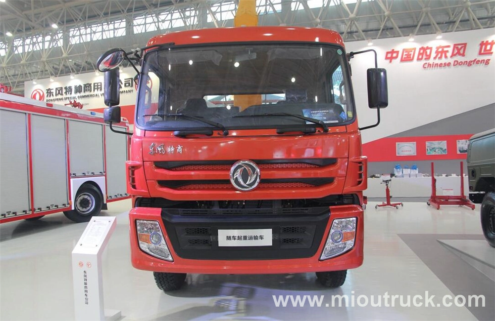 Dongfeng 4x2 mini truck mounted crane
