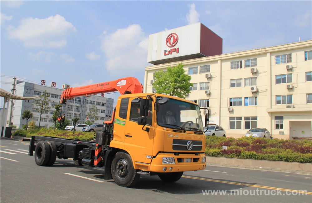 Dongfeng B07 xe tải gắn cẩu 7 tấn 4X2 xe tải cánh tay thẳng với các nhà sản xuất cần cẩu Trung Quốc