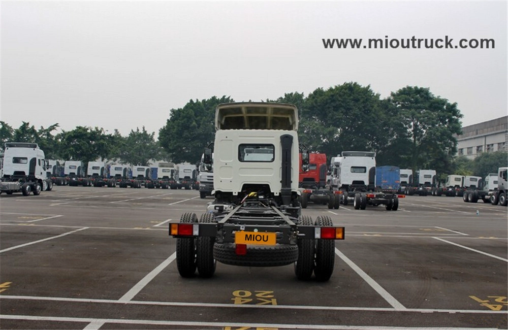 Dongfeng Chenglong M3 kéo 190hp xe tải 4 x 2