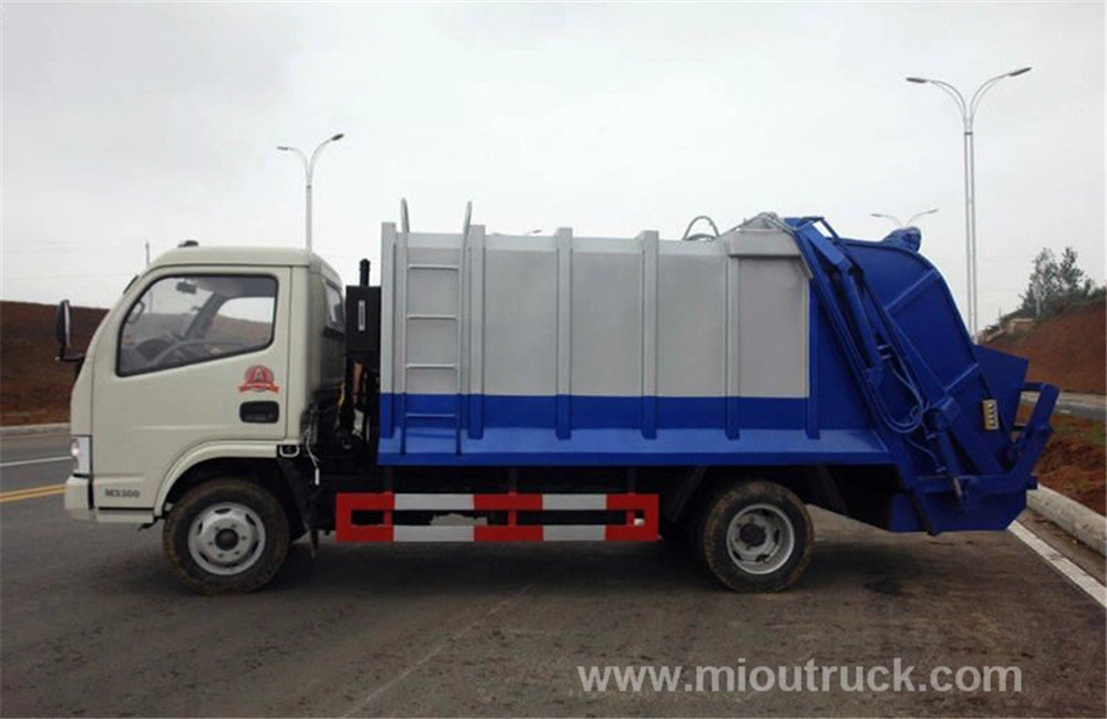 Dongfeng type de compression camion poubelle 132KW China fournisseur à vendre