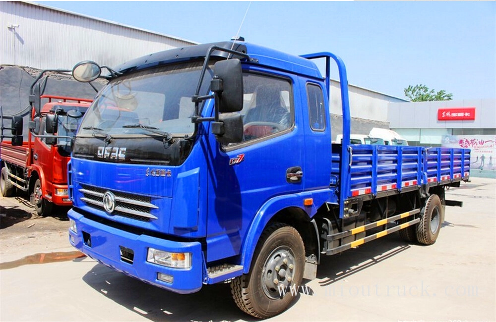 东风多利卡 D7 150马力 4.8米轻型卡车