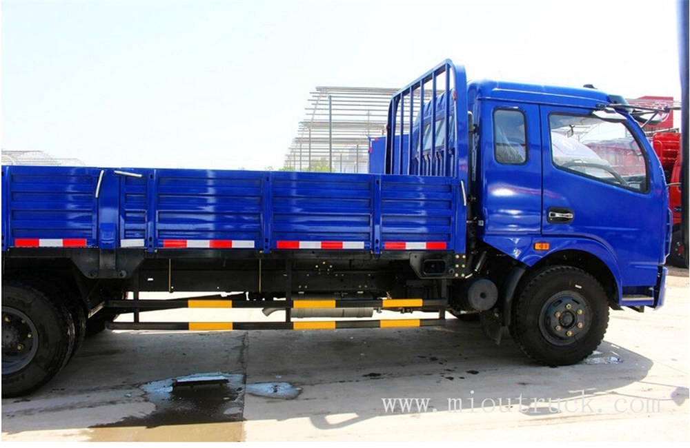 东风多利卡 D7 150马力 4.8米轻型卡车