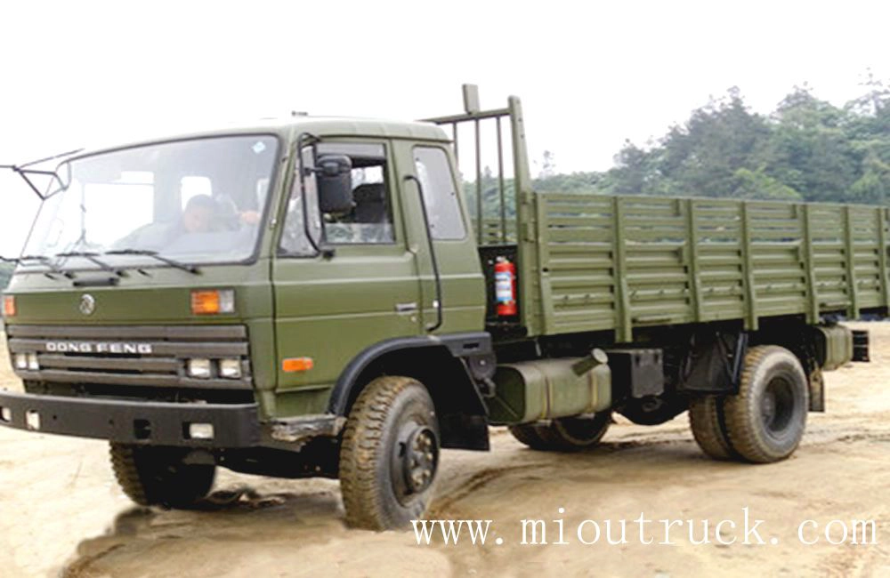 Dongfeng EQ1118GA 4 * 2 driving type 6T Desiel troop carrier vehicle