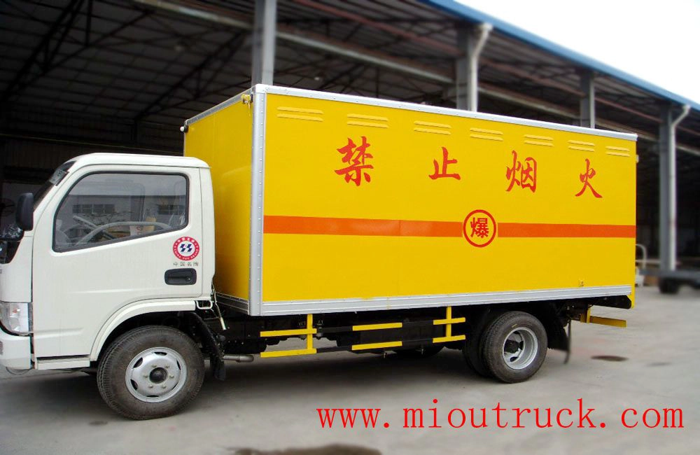 东风JDF5070XQYDFA4 GB3847-2005 3.5t装载量防爆设备运输车
