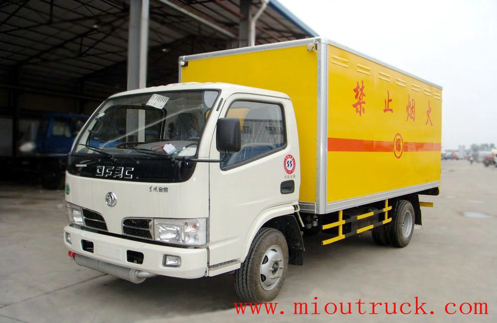 东风JDF5070XQYDFA4 GB3847-2005 3.5t装载量防爆设备运输车