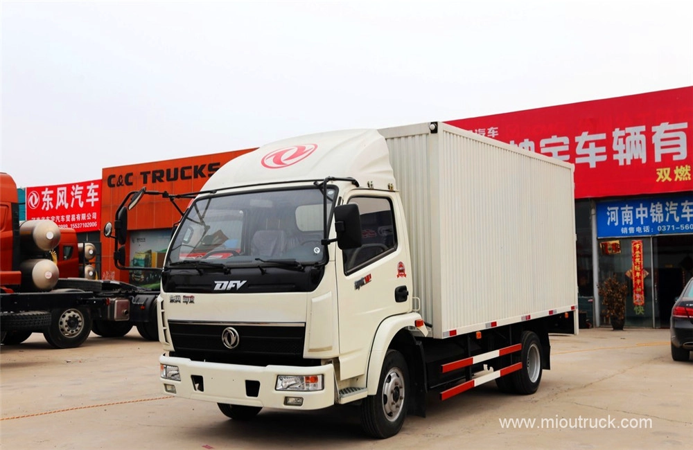 Dongfeng ShenYu YUHU 112 horsepower 4 x2 4.2 meters single side light trucks (gasoline/CNG)